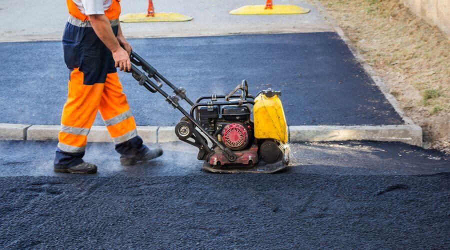 Professional gutter cleaning in Benton City, WA